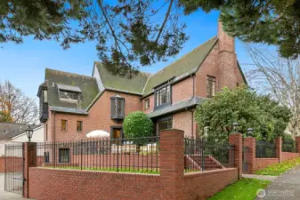 Exterior entertaining patio and lawn area.