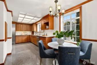 The breakfast end of the kitchen....