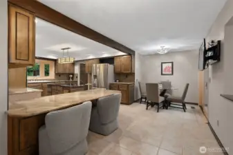 Eating bar and breakfast nook