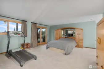 Primary with slider out to covered deck