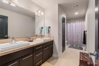 Main Bathroom w/Double Sink, Linen Closet - Very spacious!