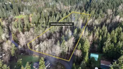 Shy five ace parcel, ready for you to build the home of your dreams. Yellow property lines are approximate. Buyer to verify to their own satisfaction.