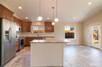 Kitchen / Dining Area