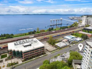 Close proximity to Elliot Bay.