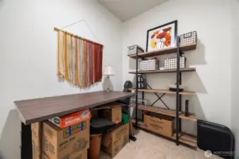 Shelf can stay for buyer if interested