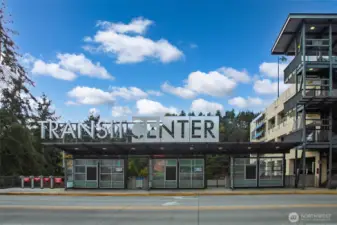 Easy access to shops, transit, and local hot spots—all nearby.