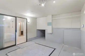 Lower Level Potential Second Primary/MIL Suite/Media Room
