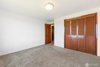 1st Floor Guestroom