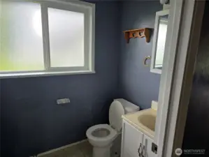 1/2 Bath