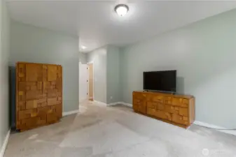 Main floor primary bedroom