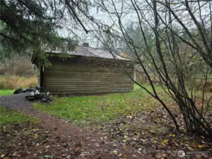 Garage type building - Great for storage