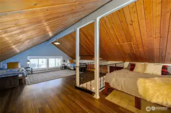 Upstairs loft, sleeps 4-6