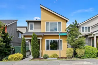 Welcome to this pristine and turnkey home in the desirable Greenbridge community!