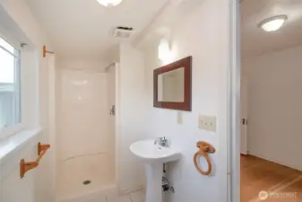 Primary 3/4 Bath