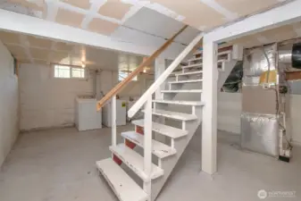 Basement w/Laundry