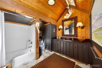 Full Bathroom Studio Apartment