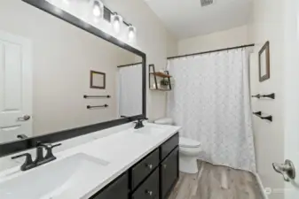 Updated full hall bathroom