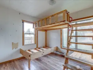 2nd Bedroom