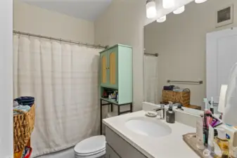 Full bath in apartment