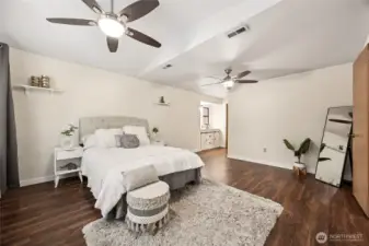 Bath off the primary