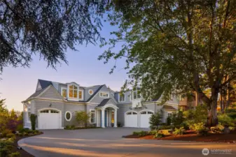 Medina luxury on Overlake Golf Course is the epitome of a dream resort lifestyle.