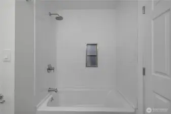 FULL GUEST BATH