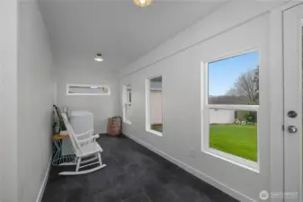 LAUNDRY ROOM / SUN ROOM