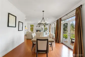 Access to Entertaining Deck