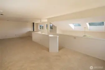 Second level loft