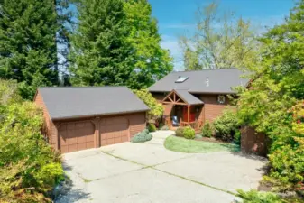 Welcome to 16522 NE 44th Way, a stunning Custom NW Contemporary Home