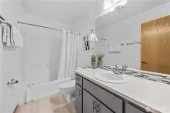 16-7 Primary Bathroom FULL