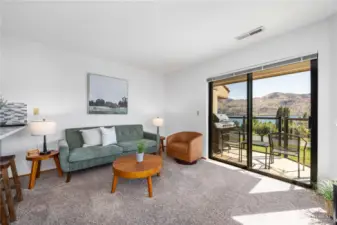 16-7 Living room