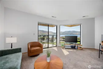 16-7 Living room * View