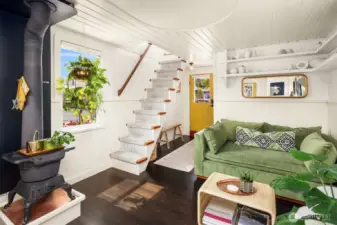 Open and airy with high ceilings - one of the most livable houseboats on the lake.