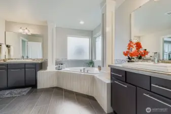 Dual vanities in primary bathroom