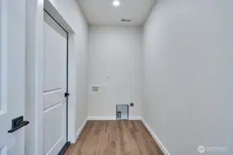 Photos from previous build at 721 Aster St Soap Lake for reference