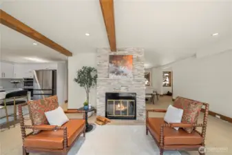 Charming sitting area adjacent to the kitchen—ideal for reading/coffee or quiet moments.