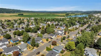 Easy access to Fryeland Elementary School and Tye Lake park