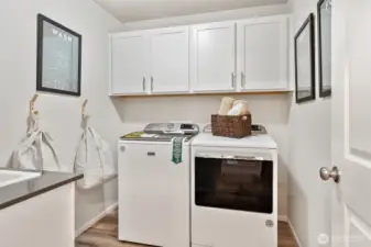 Disclaimer Secondary photos of same floor plan on different lot in different community: Photos are from another Warren, finishes, upgrades, and features may vary.