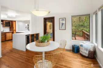 Breakfast table between livingroom and kitchen