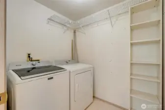 Washer & Dryer included!