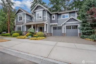 Custom built 4 bedroom, 3.5 bathroom.