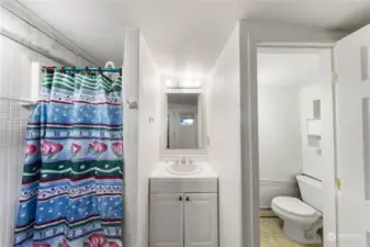 Bunkhouse bath.