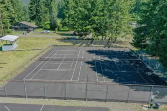 Athletic courts near the golf course for recreational use!
