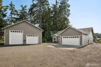 Large front yard with plenty of parking space and room to get creative!