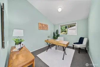 could be 4th bedroom or office (no closet in this room)