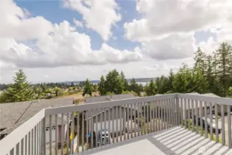 Fantastic views of Sinclair Inlet, Mt Rainier and the City can be enjoyed from the decks on most days.