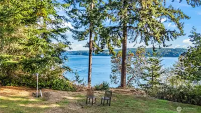 The lower level - top of bank is a lovely place for an early morning or evening stop with your preferred beverage. You can hear the waves below and witness the animal life beyond.
