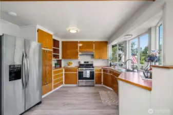 Bright and fresh kitchen