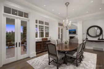 We love how the dining room connects to the outside lounge.  It is a wonderful room for dining and entertaining.